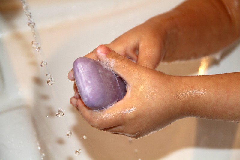 Saubere Sanitäranlagen sind essenziell für die Hygiene der Mitarbeitenden.