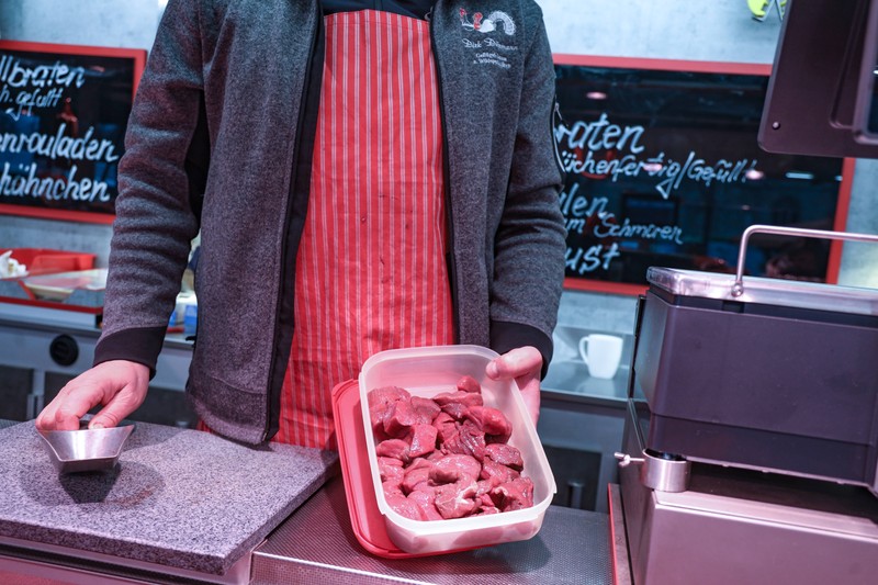 2026 sollen pfandpflichtige Mehrwegflaschen und andere wiederverwendbare Verpackungen immer häufiger in den Handel gelangen.