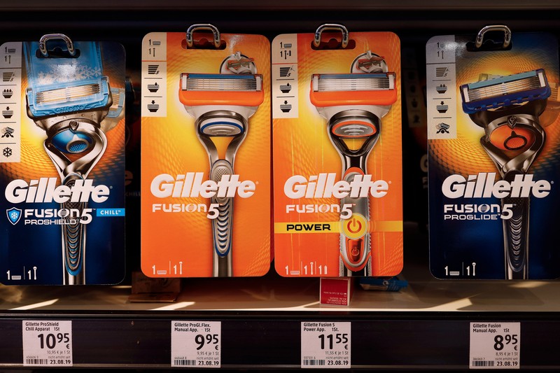 Die günstigen Eigenmarken von Aldi und Lidl rasieren genauso gründlich und hautschonend wie der teure Testsieger von Gillette.