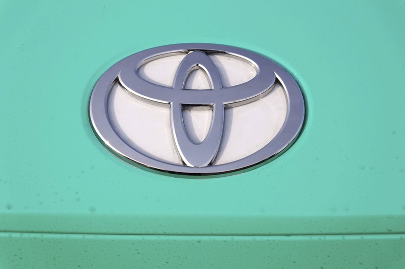 Das Logo von Toyota konnte man früher auf Webmaschinen finden.