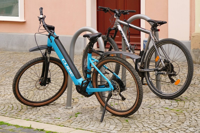 Verzichte bei dem Kauf eines E-Bikes nicht auf die Versicherung.