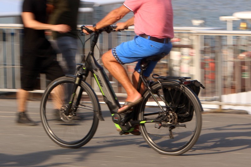 Zu schnelle E-Bikes sind nicht für den Straßenverkehr zugelassen.